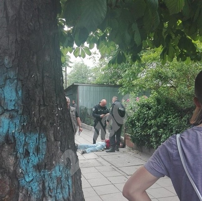Циганин наръга момче в София, в "Пирогов" се борят за живота му /снимки/