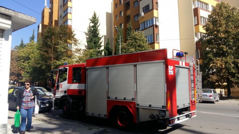 Газова бутилка пламна в Стара Загора, има пострадала жена