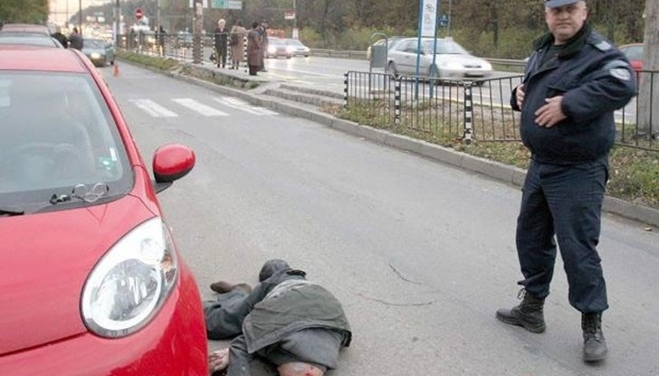 Мъж прегази пешеходец с несъобразена скорост във Видинско съобщиха от