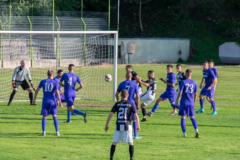 Локомотив Мездра победи като домакин Етър II Велико Търново с