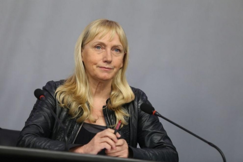 Елена Йончева: Слави Трифонов провали уговорките отпреди вота за експертен кабинет