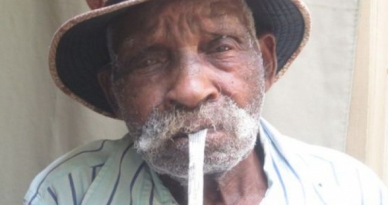 Жителят на Кейптаун Южна Африка Фреди Блом Fredie Blom разказа