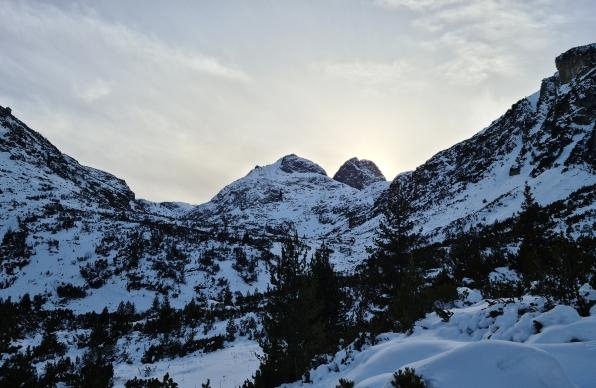 През почивните дни над страната ще премине студен атмосферен фронт На