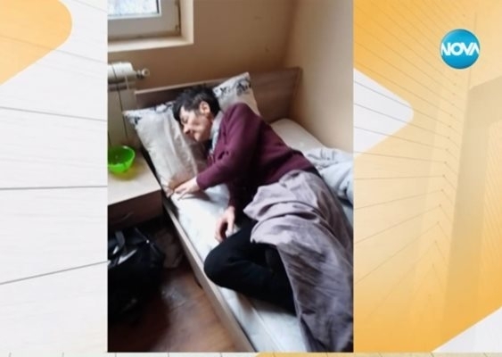 Жена твърди че майка ѝ е държана заключена без храна