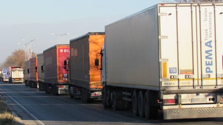 Натоварен е трафикът по път I 1 Монтана Видин в