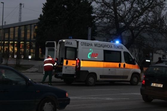 14 годишен е с тежко разкъсване на пръстите след запален