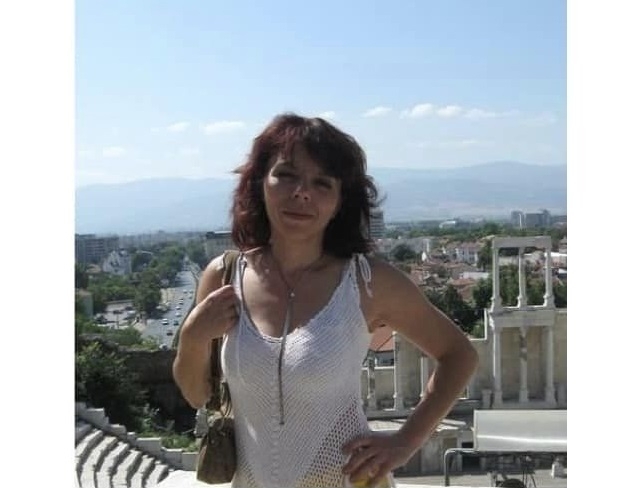 Дългогодишна учителка в Бяла Слатина има нужда от подкрепа за