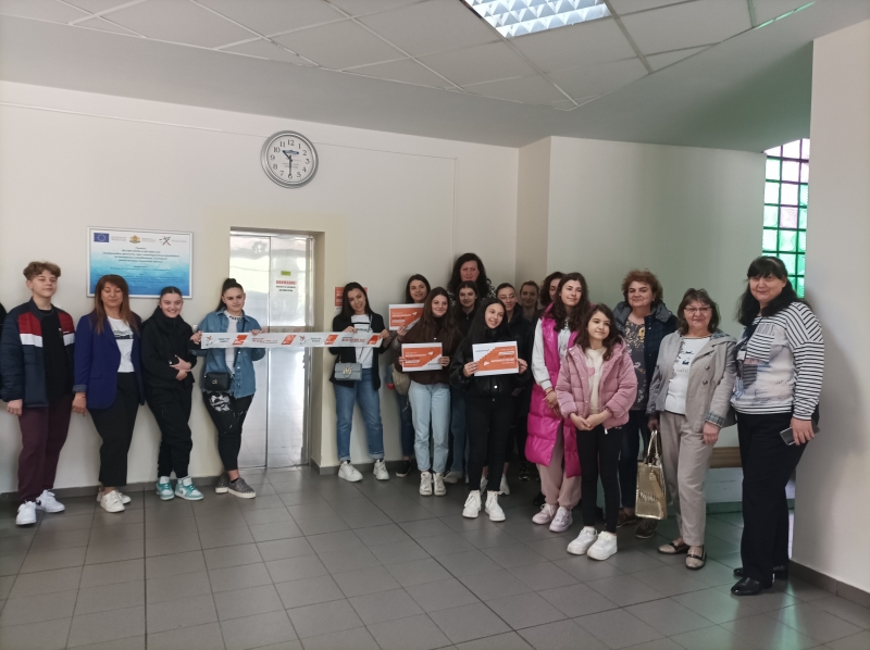 Днес 26 април е Международен ден без асансьори Той се