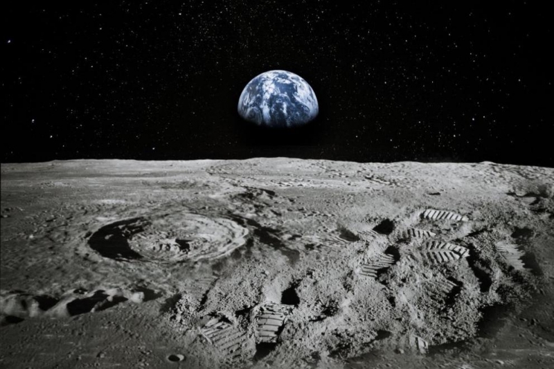 Луната има вече още един кратер. Степен от ракета, която