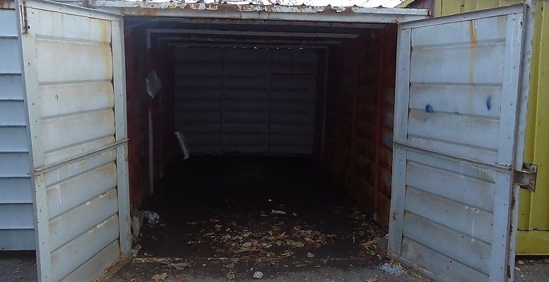 Полицията в Козлодуй издирва крадец, отмъкнал електрически инструменти от гараж