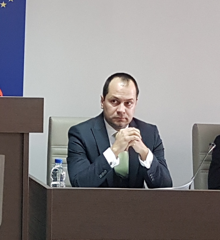 По високата цена на билетите и картите за ползване на