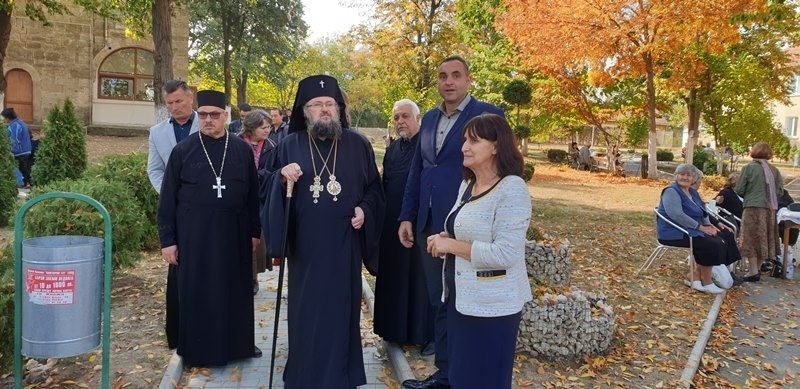 Стилиян Чомаковски за поредна година подкрепи храмовия празник в село Търнава /снимки/