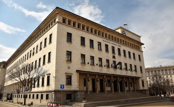 Печалбата на банките се стопи с над 43% през ноември