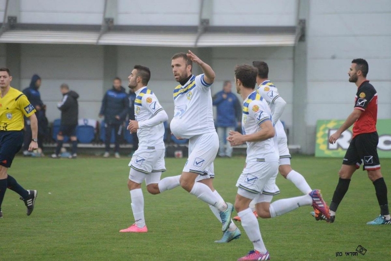 Централният нападател на Монтана Мирослав Антонов Чилика започна ударно в новия