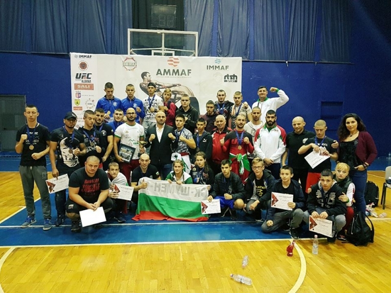 Бойците от Врачанският Боен клуб Сила които са част от