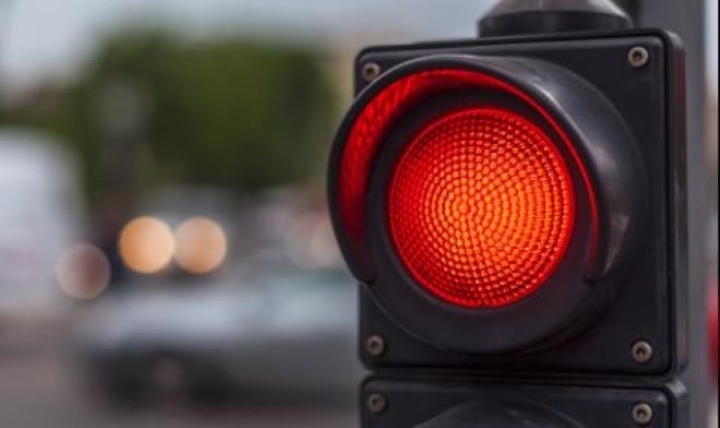 Отново има проблем със светофара край Стария пазар във Враца