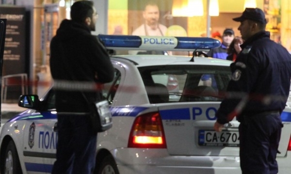 49 годишен мъж от София преби съпругата си на бензиностанция на