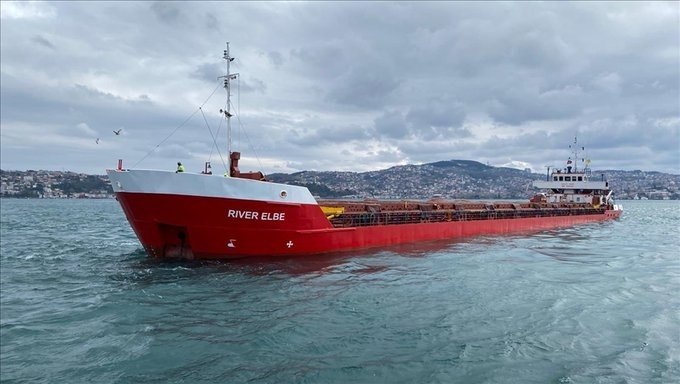 Голям товарен кораб аварира днес в Босфора съобщи турската телевизия