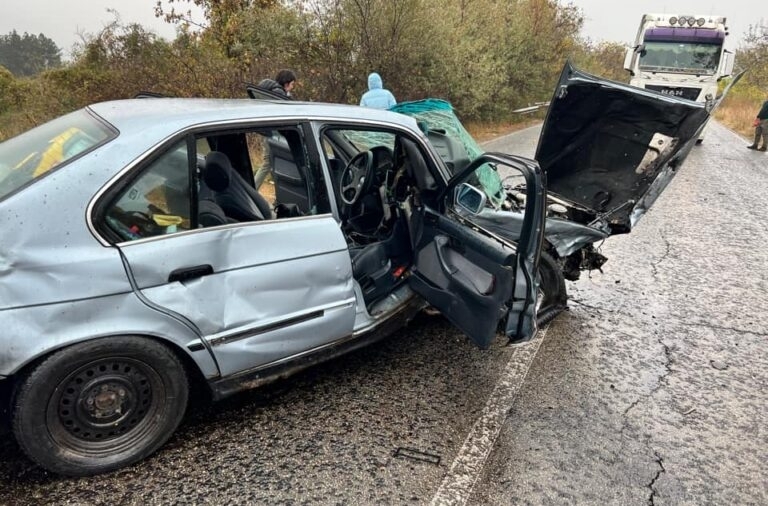 Млад софиянец лежи в монтанската болница след тежка катастрофа в