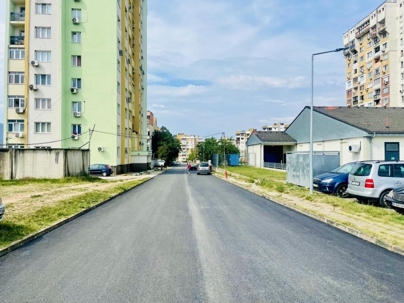 Продължава обновяването на пътната инфраструктура във Враца съобщиха от общината В