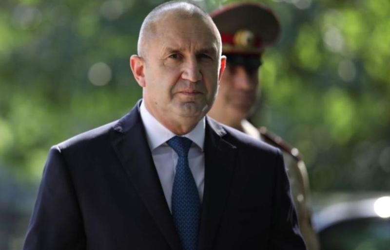 Президентът Румен Радев посети пострадалите от проливните дъждове в петък населени