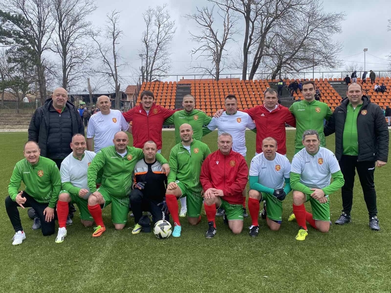 Парламентарният футболен отбор селектиран от бившия спортен министър Красен Кралев