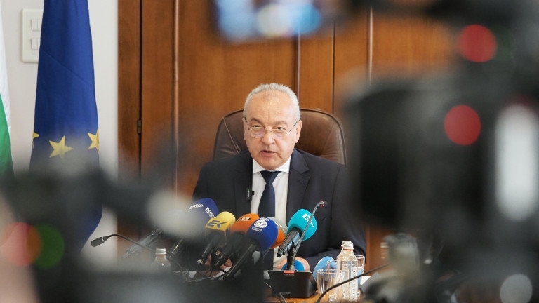 Вицепремиерът и министър на финансите Гълъб Донев обяви че държавната