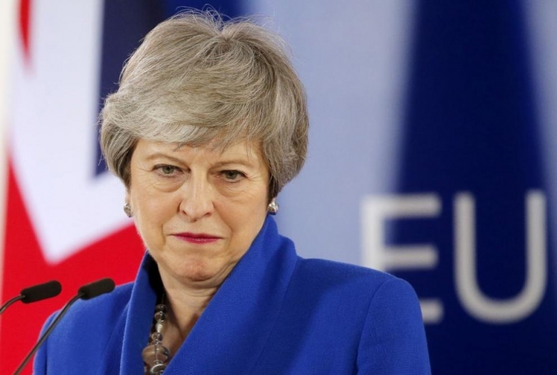 Британският премиер Тереза Мей каза че правителството ще продължи да прави планове