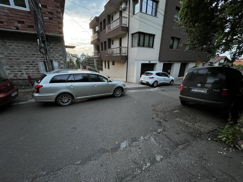 Мазало на зарята във Враца! Нагли шофьори затапиха домовете и гаражите на жители /снимки/