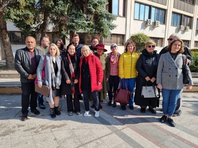 Адвокати от Видин излязоха на протест пред Съдебната палата в