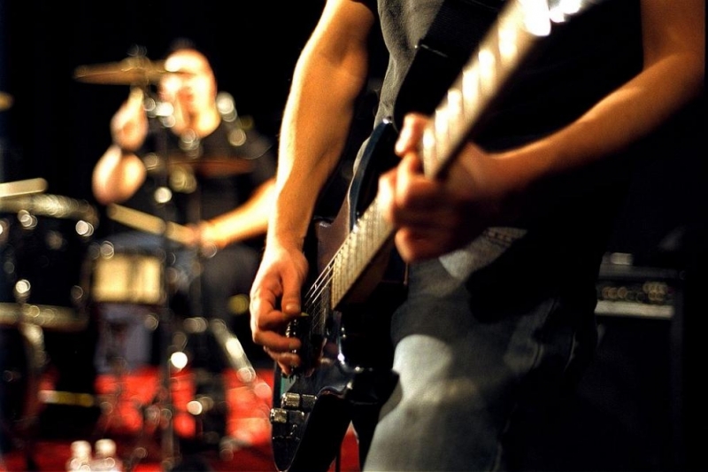 За трета поредна година RockSchool дава безплатни музикални уроци на