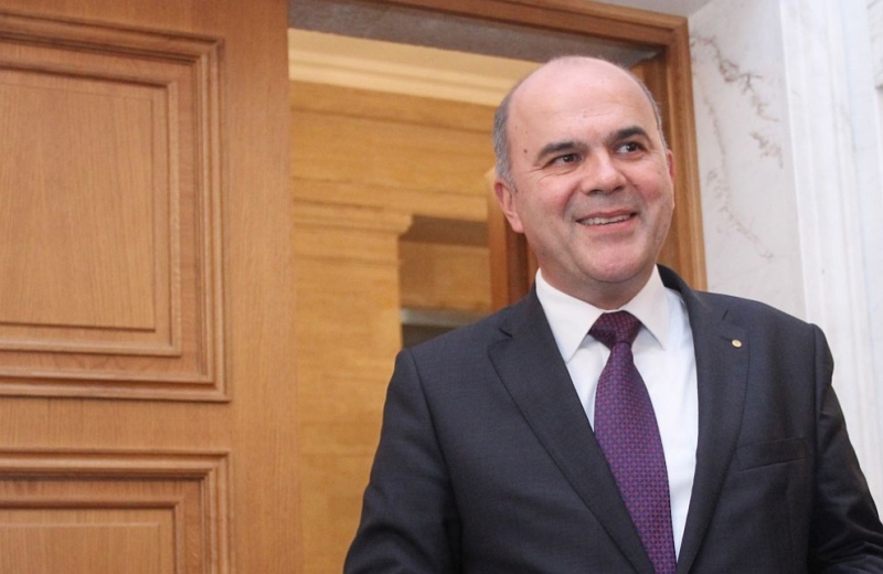 Министърът на труда и социалната политика Бисер Петков ще пристигне