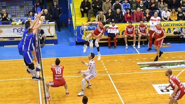 Монтана победи с 3 1 шампиона Нефтохимик 2010 в среща от 21 ия