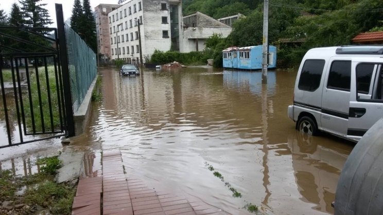 Бедственото положение в Тетевенско остава след като през миналото денонощие