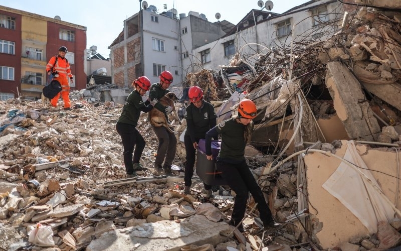 11 души са загинали а над 700 души са ранени