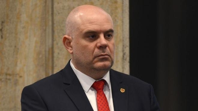 Не съм разговарял с никой политик по тази тема Това