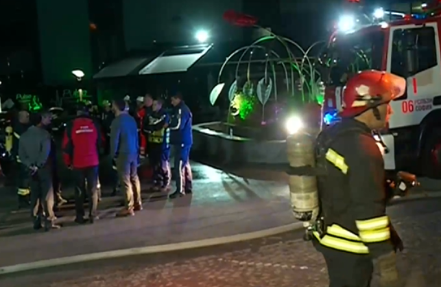 Пожар пламна в хотел на столичния булевард България в близост