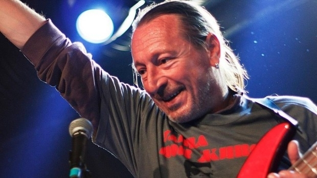 Инфаркт е погубил басиста на ФСБ Ивайло Крайчовски съобщи бившата