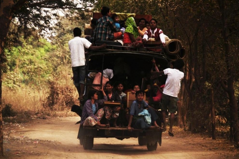 Най малко 46 мъртви мигранти бяха открити в ремаркето на камион