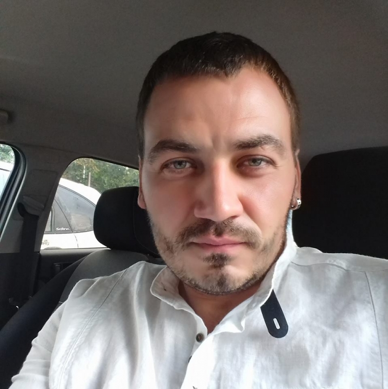 Врачанинът Иво Мачугански който е родом от хайрединското село Рогозен