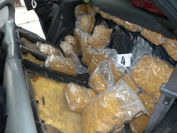 Вчера рано сутринта на главен път Е 79 врачански полицаи