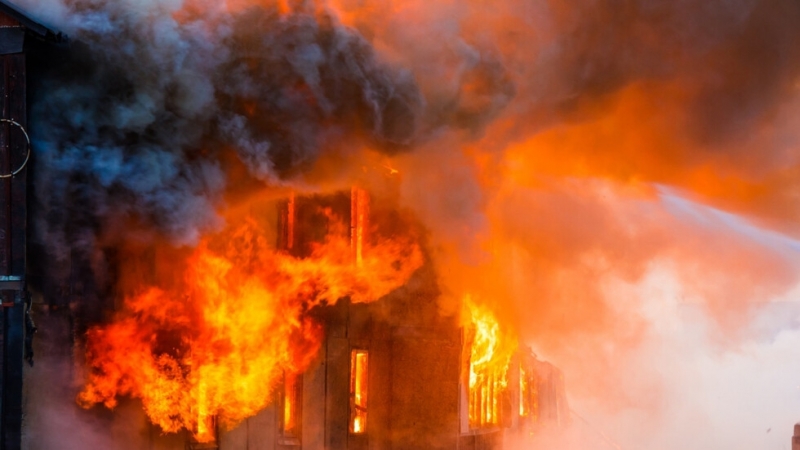 Пожар избухна в социален дом в Лом, съобщиха от МВР