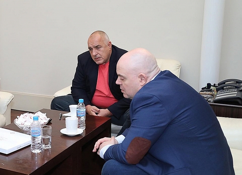 Афера за изчезнали 200 000 биткойни на стойност около 11