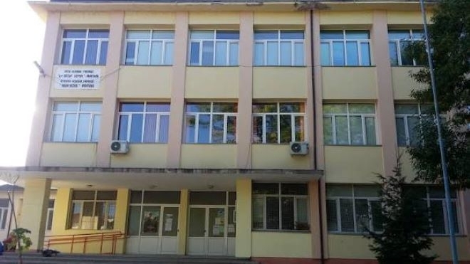 Монтанско училище събра пари за дарения научи BulNews Коледен благотворителен