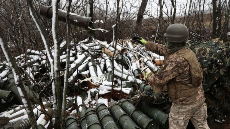 Руските сили извършиха продължителни атаки срещу източния украински град Бахмут