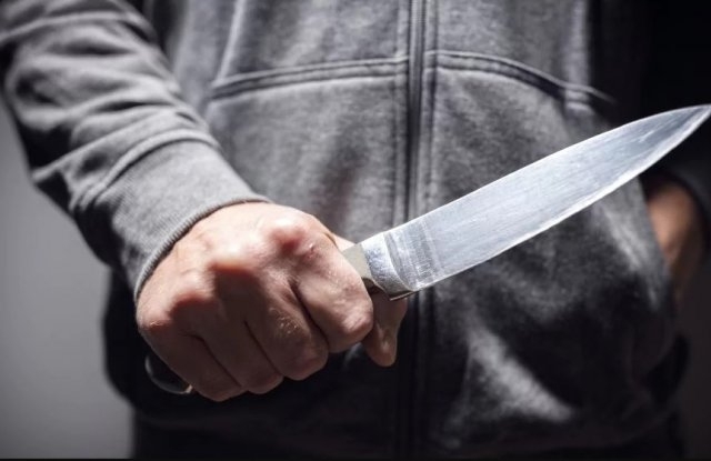 Пиян мъж е заплашвал с нож хора в центъра на