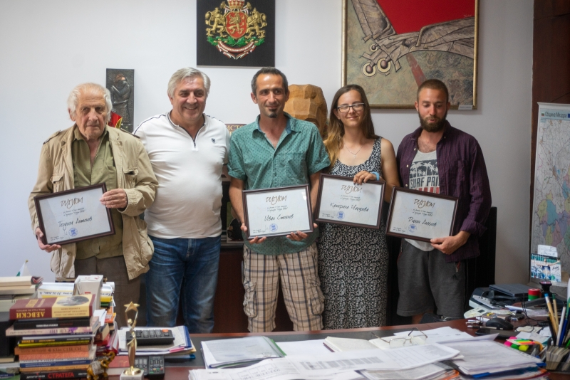 Приключи Осмият симпозиум по скулптура Мездра 2022 организиран от Община