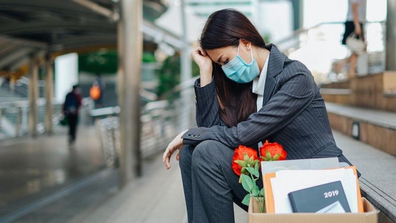 Равнището на регистрираната безработица в страната намалява като през март