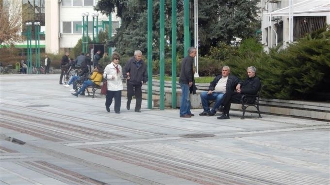 Изплащането на пенсиите и добавката от 50 лева през следващия