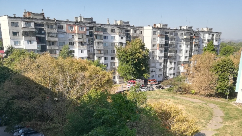 Забравена върху печката тенджера с боб разтревожи живеещите в блок